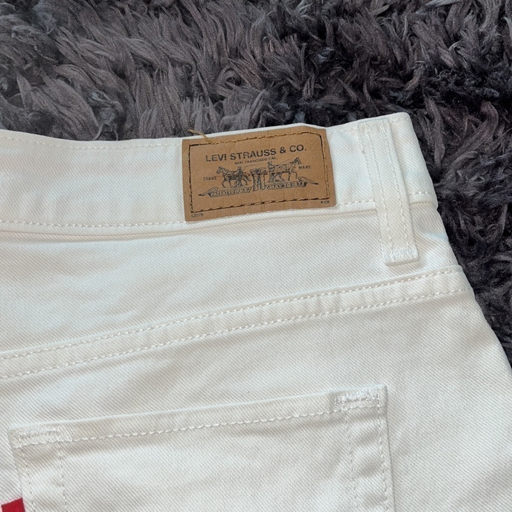 Levi's 515 White Denim Shorts. Size 6 Excellent condition - Picture 5 of 12